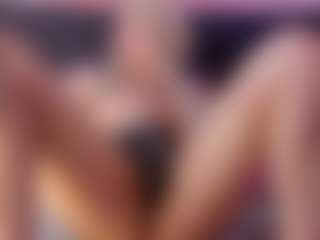 Jullieee's Live Sex Cam Show