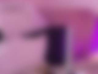 Live cam show with Jullieee - Fuck Machine on EXY