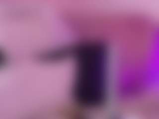 Live cam show with Jullieee - Thin on makecum.org