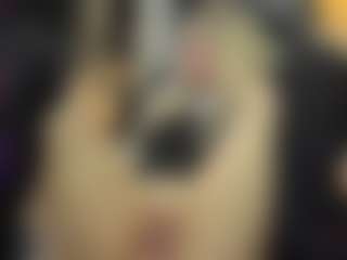 Jullieee's Live Sex Cam Show