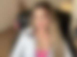 Live cam show with LennieRoggensack - Fingering MILF on sexytreat.net