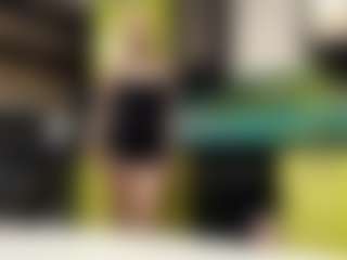 LioraRoux's Live Sex Cam Show