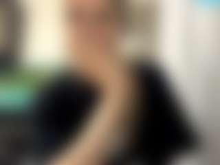 Live cam show with LioraRoux - Teen (18+) on Camversity