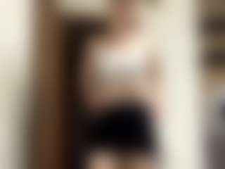Live cam show with LioraRoux - Blue Eyes on AdultVida.com