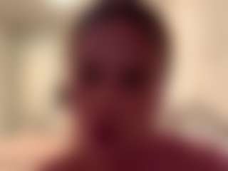 Live cam show with LioraRoux - Public on AdultVida.com