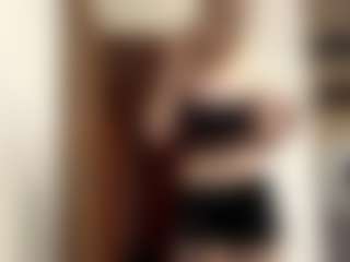 Live cam show with LioraRoux - Public on fapnchat