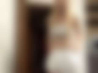 Live cam show with LioraRoux - Moaning on sexylive.show