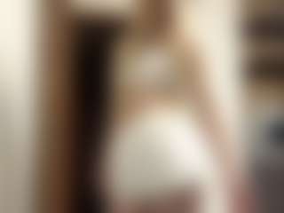 Live cam show with LioraRoux - White on SquirtSoMuch