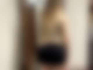 LioraRoux's Live Sex Cam Show