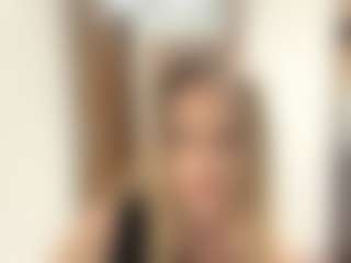 LioraRoux's Live Sex Cam Show