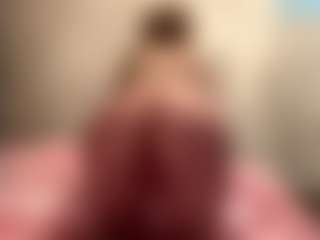 Live cam show with LioraRoux - Public on Big Tits