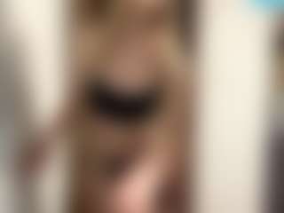 LioraRoux's Live Sex Cam Show