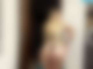 Live cam show with LioraRoux - Pornstar Public on testsause.com