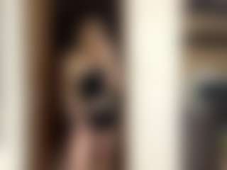 Live cam show with LioraRoux - Blue Eyes on StripNow
