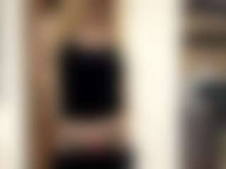 Live cam show with LioraRoux - Domination on AdultVida.com