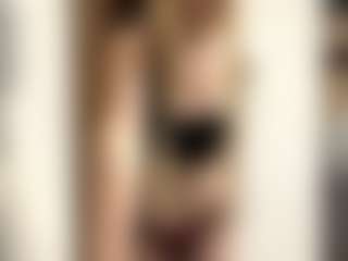 Live cam show with LioraRoux - Domination on AdultVida.com