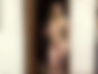Live cam show with LioraRoux - Spank on slutload