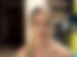 Live cam show with LioraRoux - Brown Eyes on crypto-cams