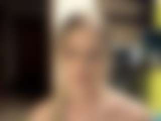 Live cam show with LioraRoux - Athletic on galaxygirlnitro.com