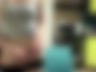Live cam show with LioraRoux - Spank on madthumbs