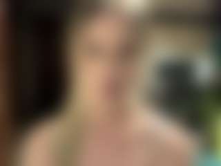 Live cam show with LioraRoux - Striptease on liverealitysex.com