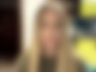 Live cam show with LioraRoux - Moaning on Camsoda