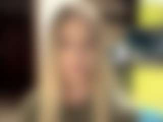 Live cam show with LioraRoux - Moaning on Camsoda