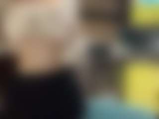 LioraRoux's Live Sex Cam Show