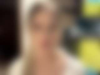 Live cam show with LioraRoux - Young Adult on Camsoda