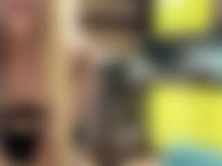 Live cam show with LioraRoux - Ass Bouncing on AdultVida.com