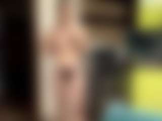 Live cam show with LioraRoux - Skinny on Soda Cam