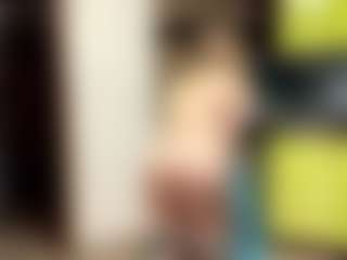 Live cam show with LioraRoux - Natural on nudelive.tv