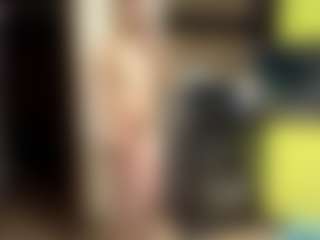 Live cam show with LioraRoux - Teen (18+) on Camsoda