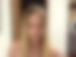 Live cam show with LioraRoux - Normal on hrnylive.com