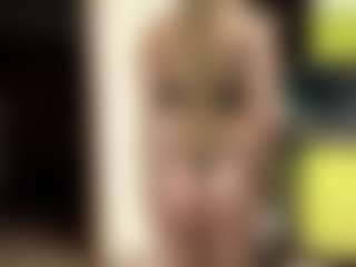 Live cam show with LioraRoux - Young Adult on UwU Esports
