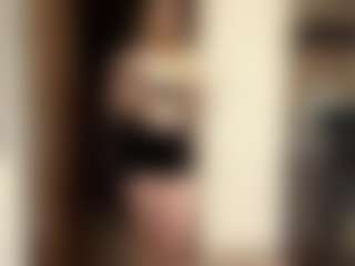 Live cam show with LioraRoux - Moaning on Camiplay Live