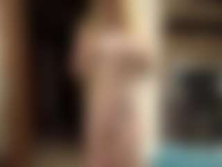 Live cam show with LioraRoux - Ass Bouncing on CamClone