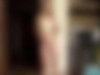 Live cam show with LioraRoux - Athletic Public on CamwithHer