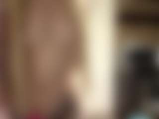 LioraRoux's Live Sex Cam Show