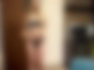 Live cam show with LioraRoux - Skinny on Camsoda