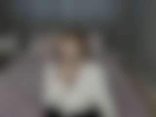 LucyUiio's Live Sex Cam Show