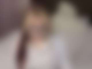 LucyUiio's Live Sex Cam Show