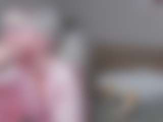 Live cam show with lura-lust - Blue Eyes on AdultVida.com