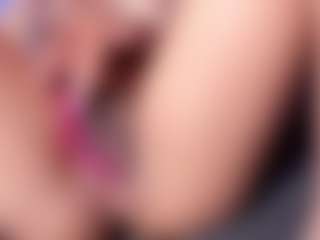 Live cam show with Maddy - Moaning on Mixed Magazine Live