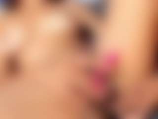 Live cam show with Maddy - Skinny on Camsoda