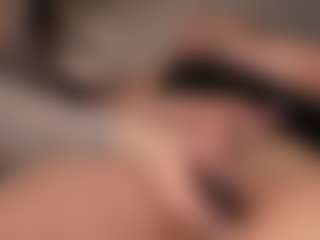 Live cam show with MineDopaMine - Eating Pussy on Camming Site