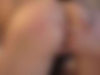 Live cam show with MineDopaMine - Eating Pussy on xplaylive.com