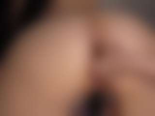 Live cam show with MineDopaMine - Upskirt on Gym Cam Girls