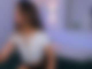 Raevella's Live Sex Cam Show