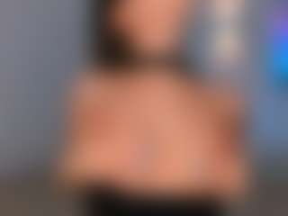 Raevella's Live Sex Cam Show